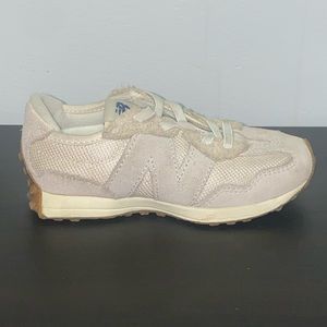 New Balance Kids’ 327 Lifestyle Shoes in Incense with Moonbeam. Size 10